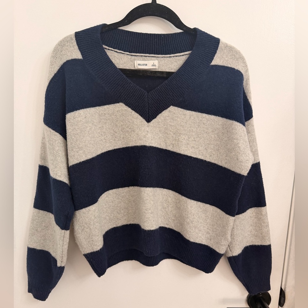 Hollister navy blue and gray striped sweater